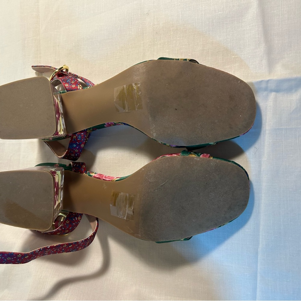 Betsey Johnson Floral Heels with Clear Block Heel - Picture 6 of 6